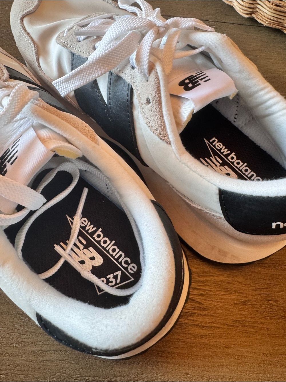 New Balance 237 - Picture 2 of 3